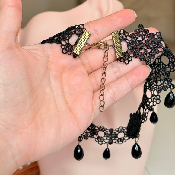⚜️ Vamp Black Lace Choker Necklace - Picture 11 of 12